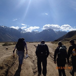 Arequipa - Tour vers le Cañon del Rio Colca: départ du trek. Jour 1 on fera 18 km en descente et en montée.