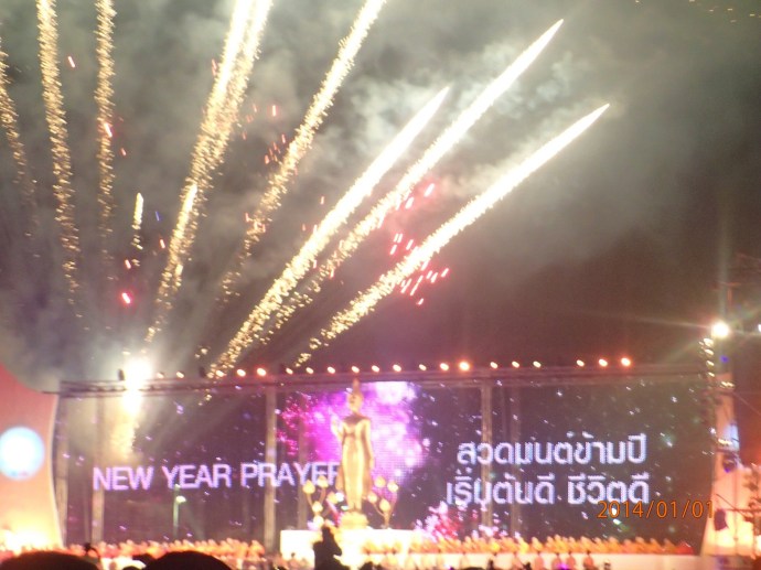 Le nouvel an tout en prière avec les moines boudhistes!